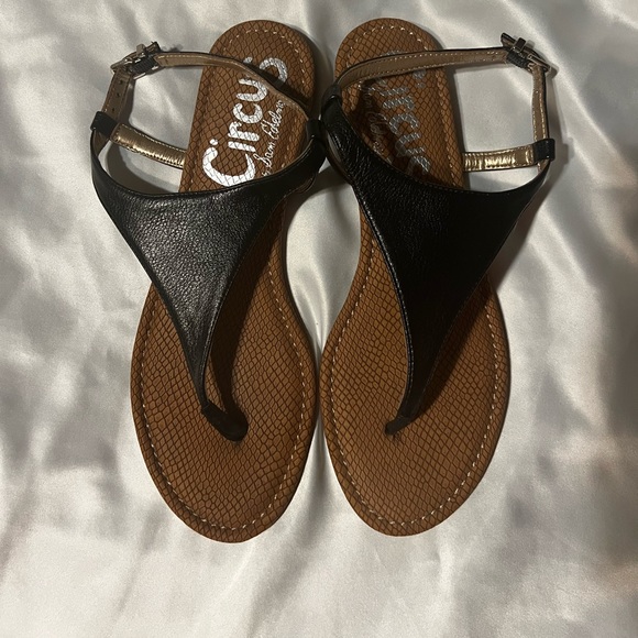 Circus by Sam Edelman Thong Sandals - Picture 2 of 7